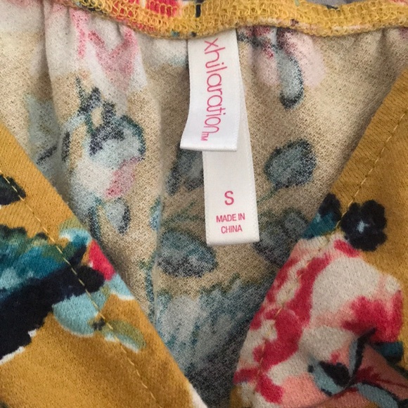 Cute summer romper! - Picture 3 of 3